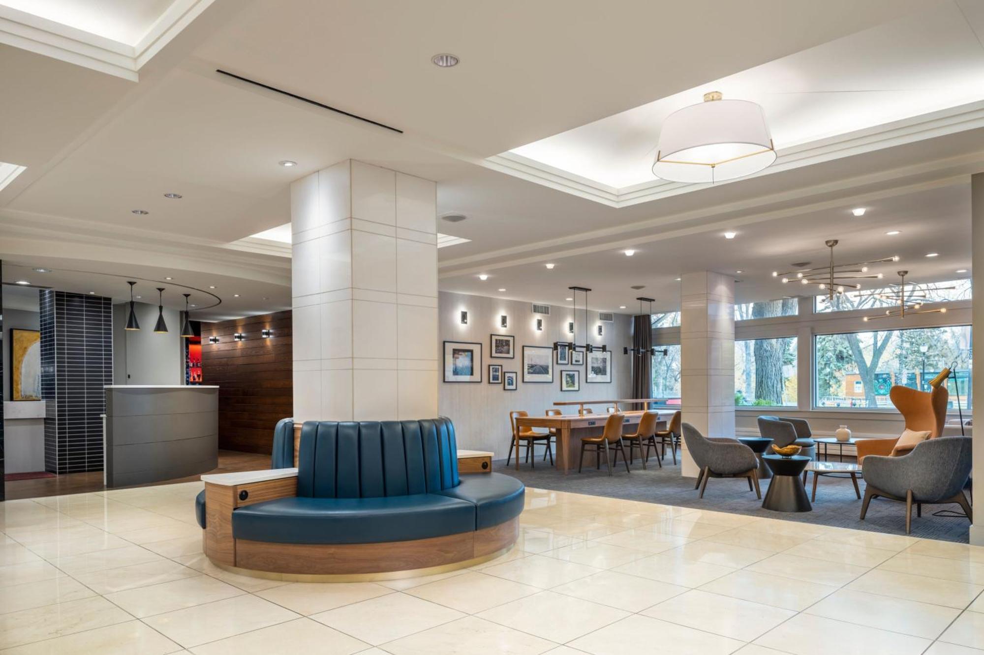 Sheraton Cavalier Saskatoon Hotel Exterior photo