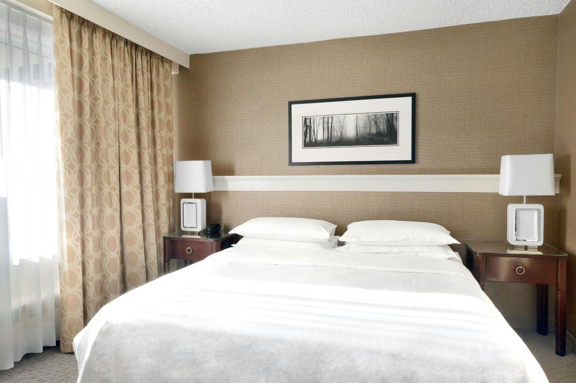 Sheraton Cavalier Saskatoon Hotel Exterior photo